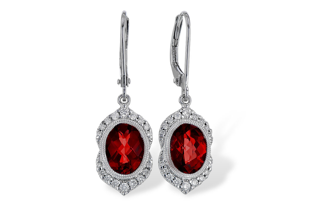 L320-09113: EARRING 3.06 GARNET 3.25 TGW